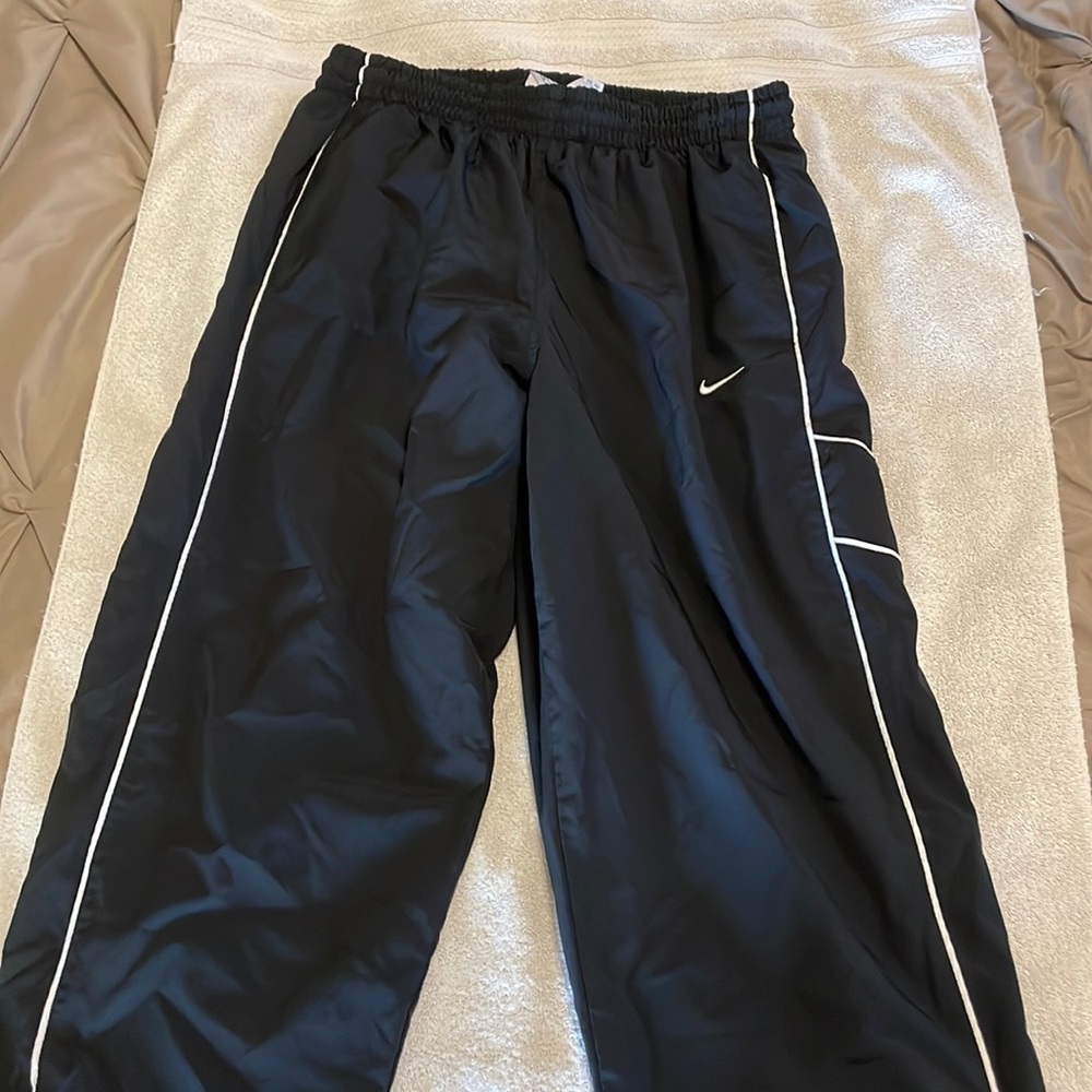 Men’s Nike Black/White draw string pants XL